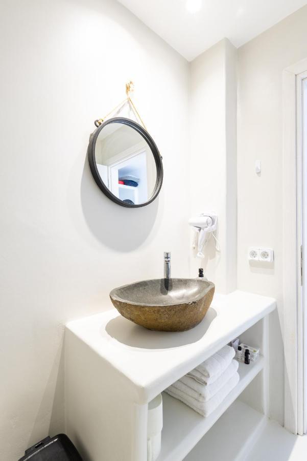 Apartment 28 Maragkas